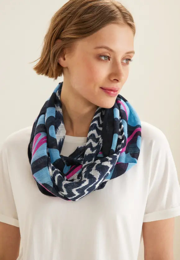 572115- Printed loop scarf - Street One