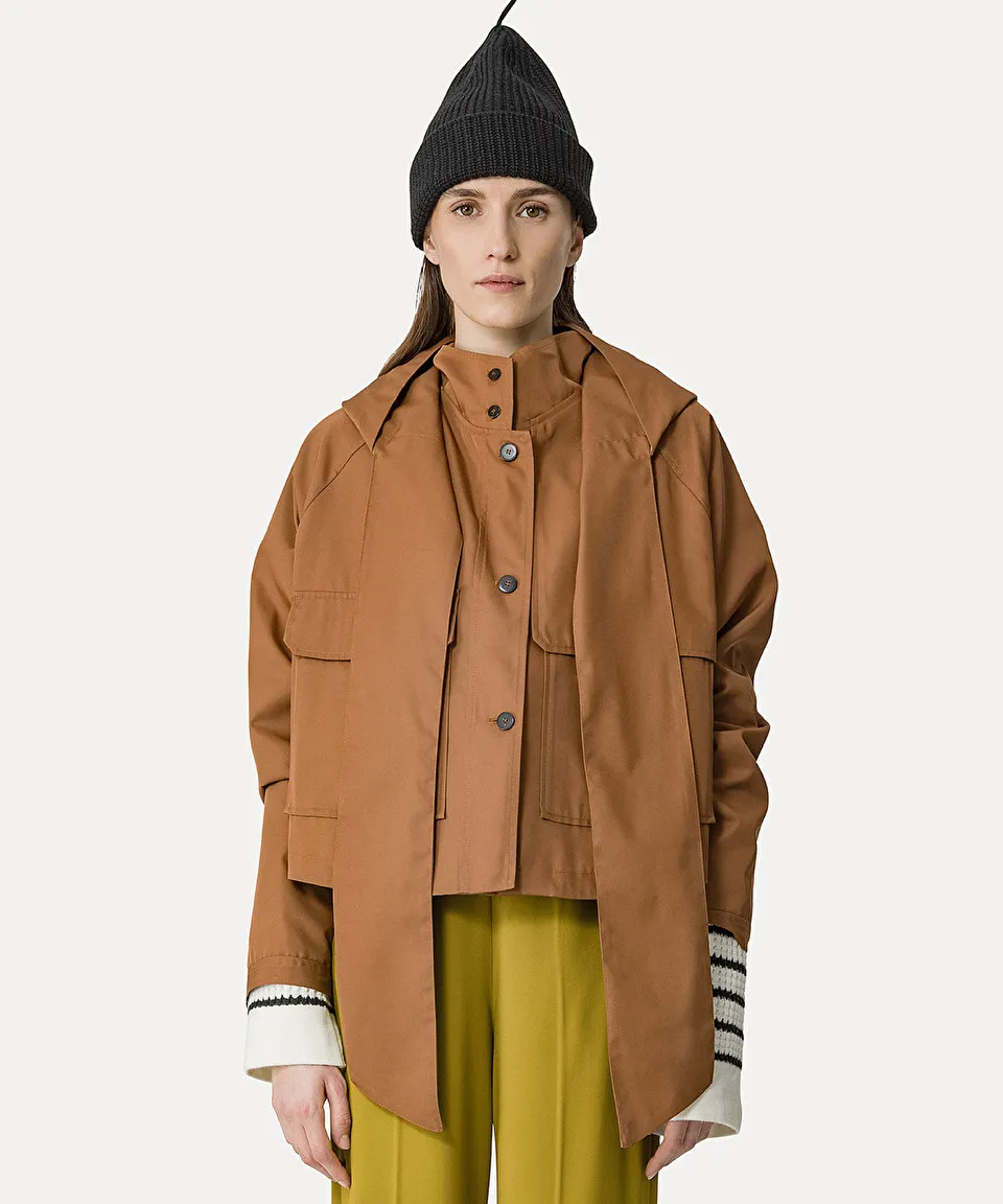 peacoat in hi–tech twill with a detachable hood