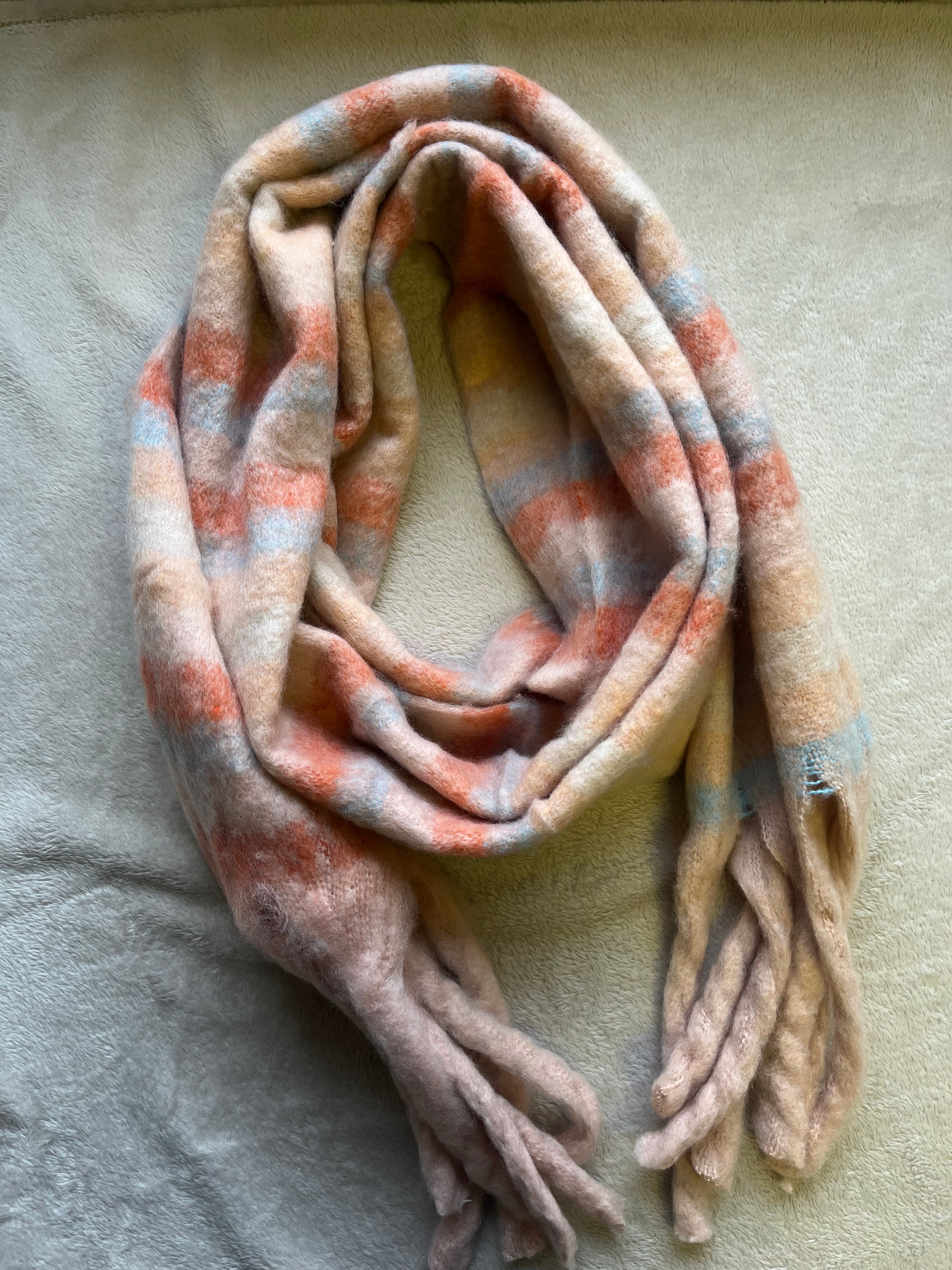 Winter Warmer Tassel Edge Scarf > Peach