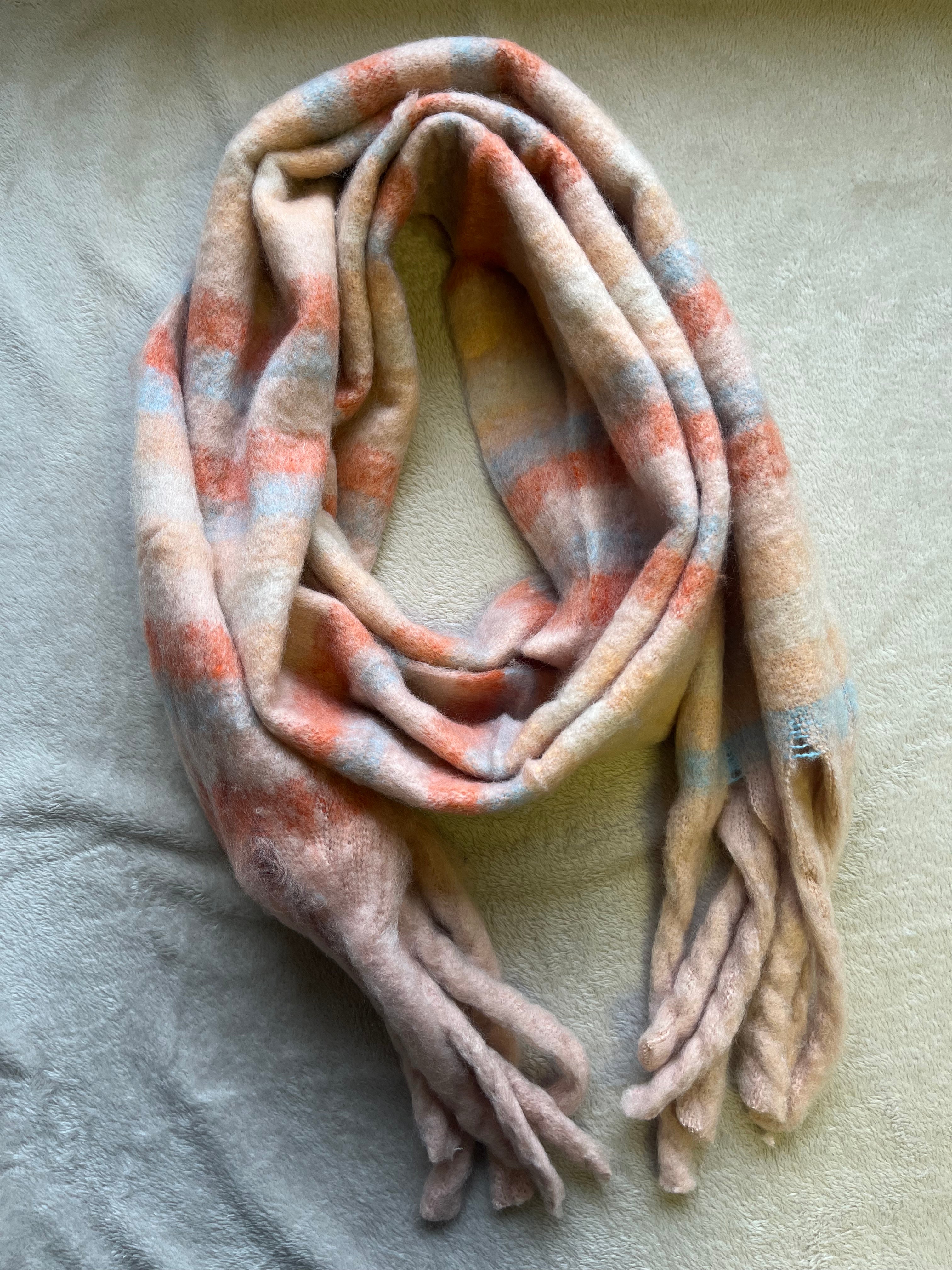 Winter Warmer Tassel Edge Scarf > Peach